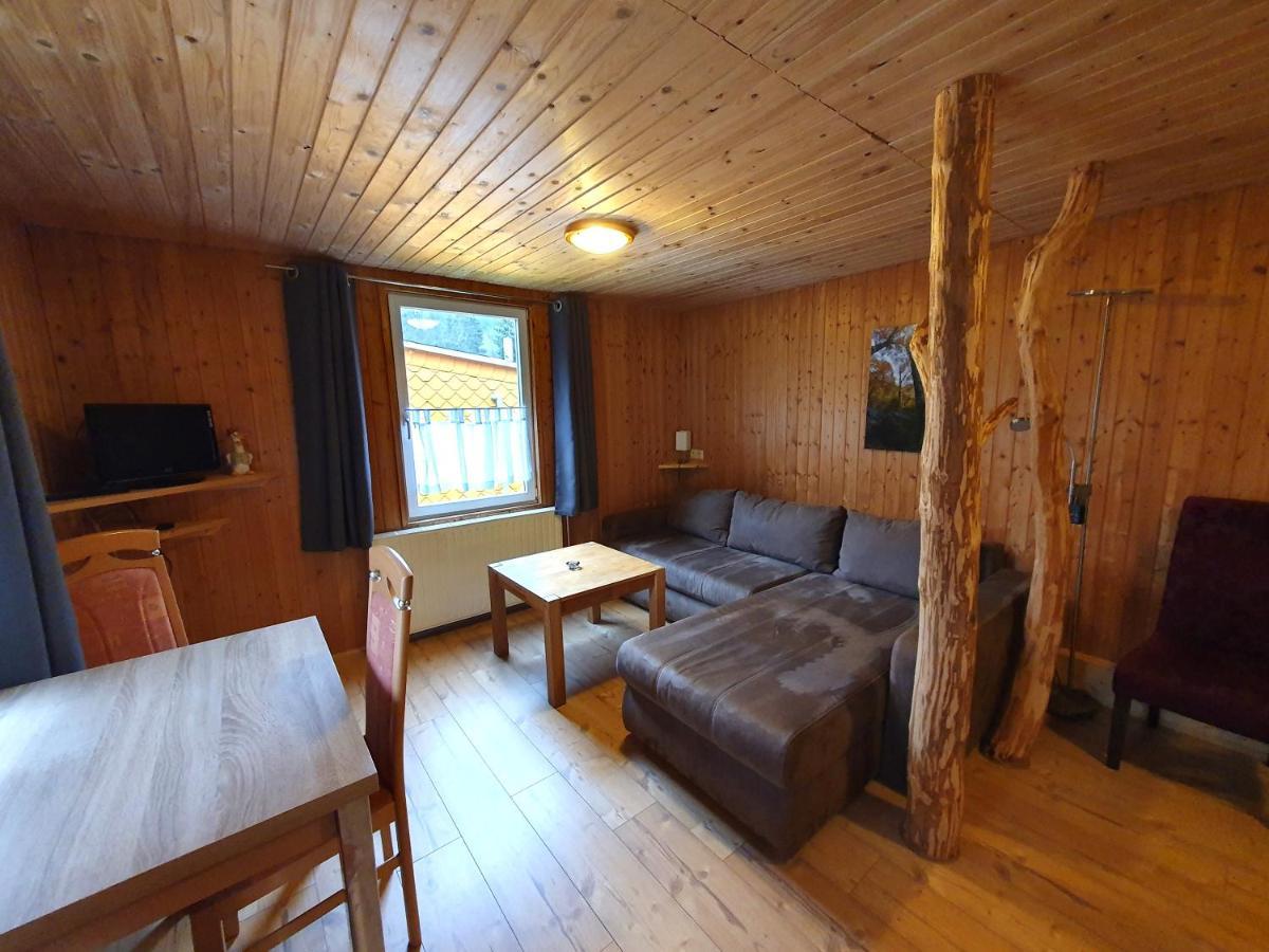 Ferienhaeuser & Bungalows - Naturcamp Meyersgrund Im Thueringer Wald Ilmenau Room photo